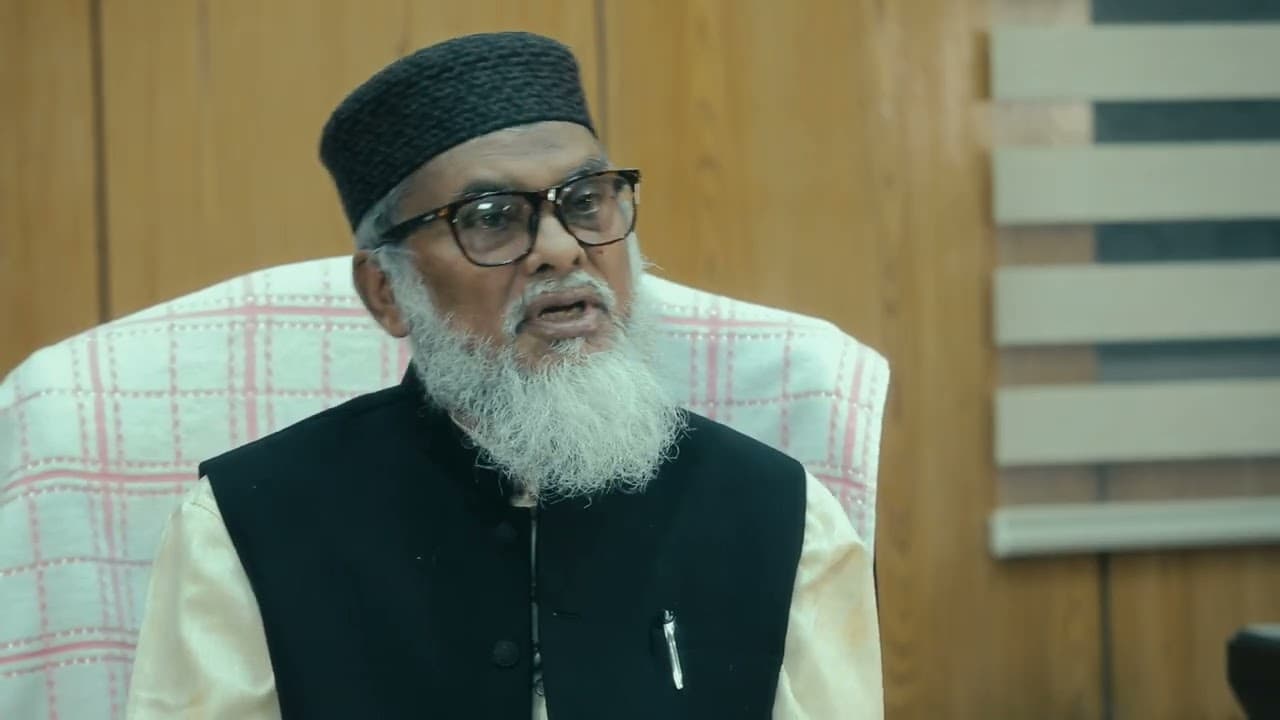 জনাব খালিদ হোসেন, মাননীয় উপদেষ্টা, ধর্ম বিষয়ক মন্ত্রণালয়।