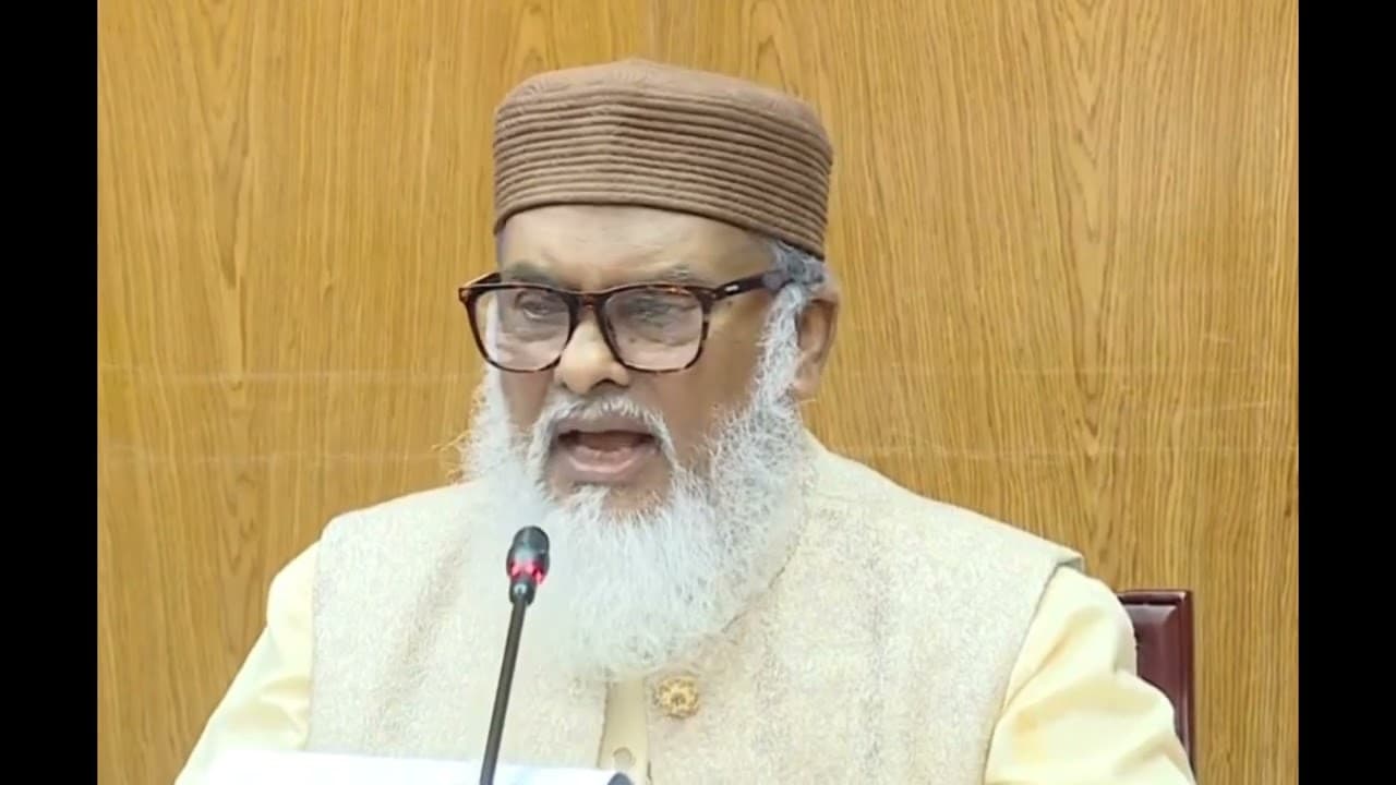 কমলো হজের খরচ; যা জানালেন ধর্ম উপদেষ্টা আ ফ ম খালিদ হোসেন